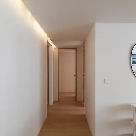 아파트 Flh Santos Family Spacious Flat 리스본